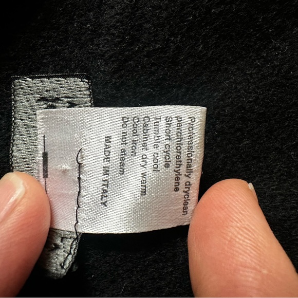 Vintage Krizia black cashmere mini skirt with multi button detail - Picture 5 of 8